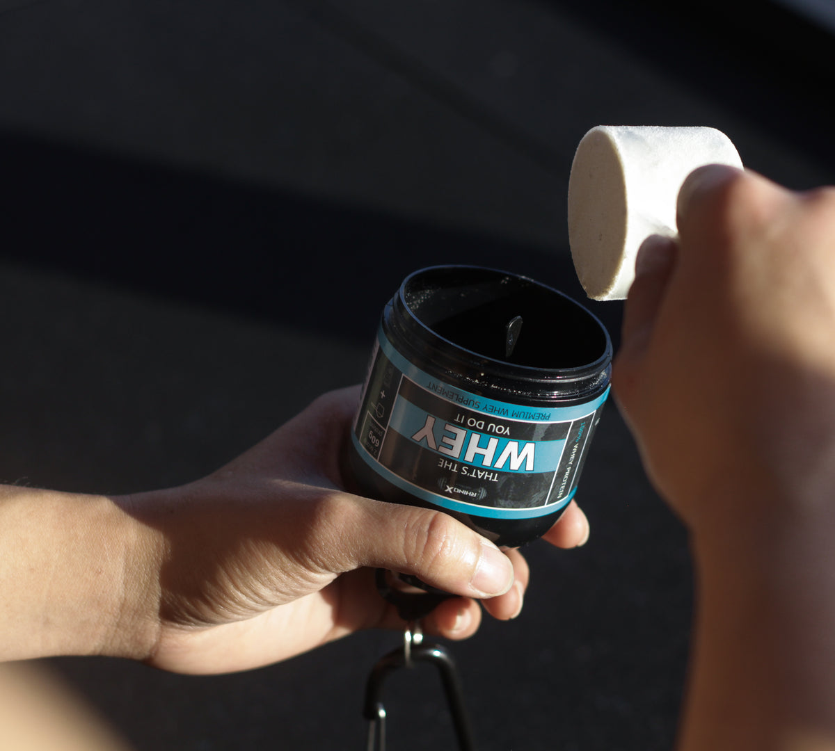Whey Protein Container Keychain 2 scoops capacity - Rhinox Active